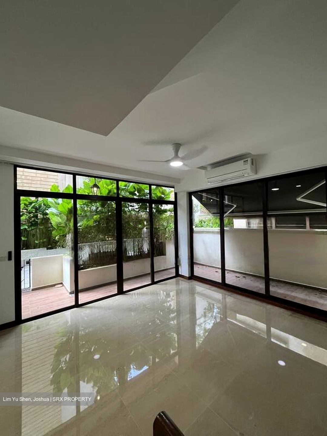 Holland Link (D10), Terrace #467348051